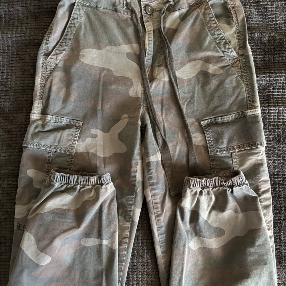 American Eagle Outfitters Camo Joggers